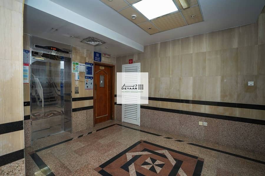 4 1499 lobby. jpg