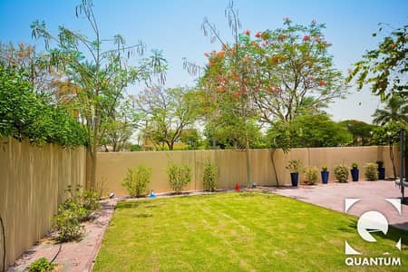Stunning Home | B1 | 4 Bed | End unit . Stunning Home | B1 | 4 Bed | End unit .