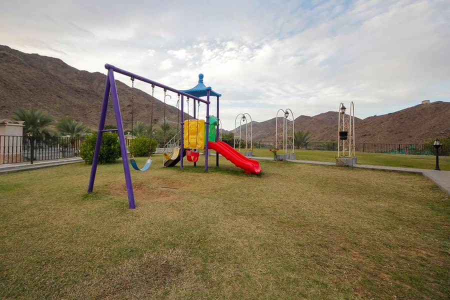 12 Wadi Al Hellow Farm House_Page_18. jpg