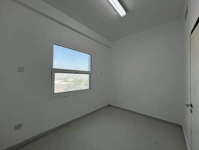 杰贝阿里， 迪拜 员工宿舍待租 - صورة واتساب بتاريخ 1446-09-13 في 12.23. 36_da2276f6. jpg
