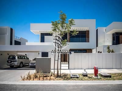 Hottest Deal! West Yas Luxurious 4 Bedroom Villa Hottest Deal! West Yas Luxurious 4 Bedroom Villa