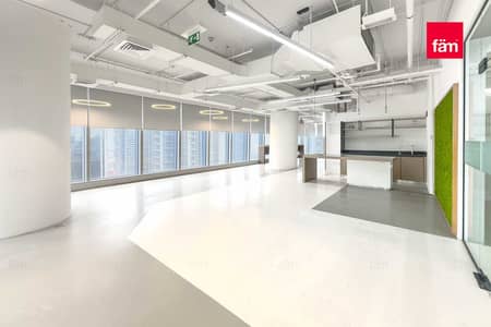 Office for Sale in Business Bay, Dubai - Vacant now | High floor | Grade A Tower