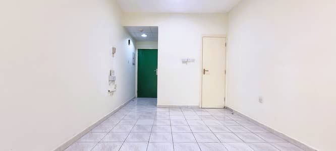 Studio for Rent in Deira, Dubai - 20230124_124127. jpg