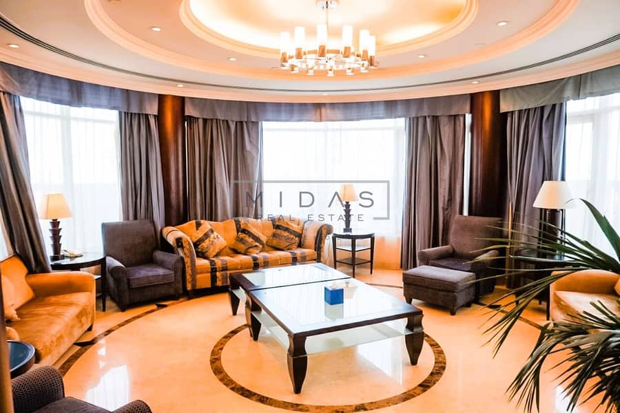 8 Living area. jpg