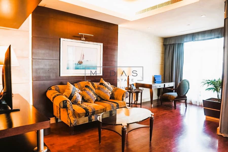 9 Living area 1. jpg