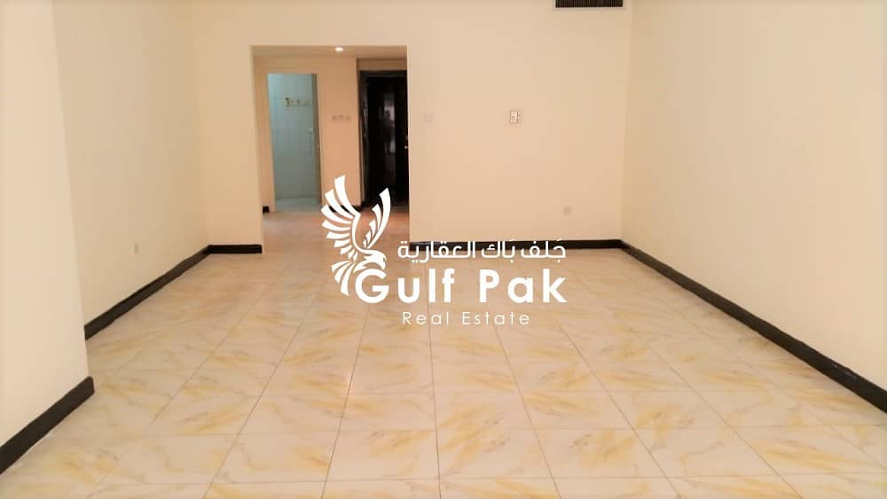شقة في شارع حمدان 2 غرف 65000 درهم - 4143026