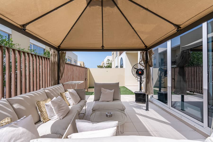 14 Backyard (1). jpeg