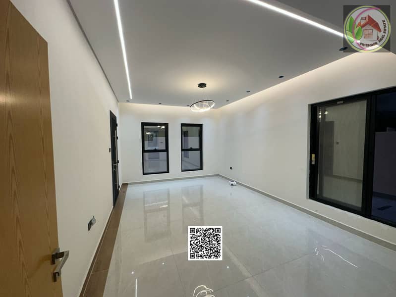 12 4eb59dea-4311-4cb3-9b26-4e88d93cd873. jpg