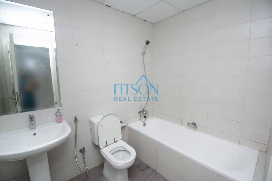 12 51ef6546-9ccb-424a-87fb-795ca82d1ca4. jpg