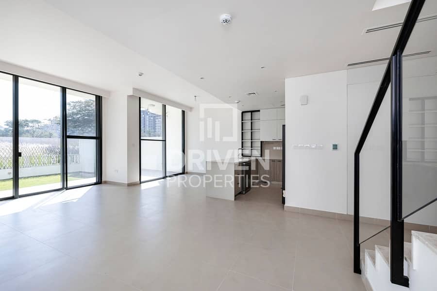 Rare Rental | Single Row | Rooftop Terrace Rare Rental | Single Row | Rooftop Terrace