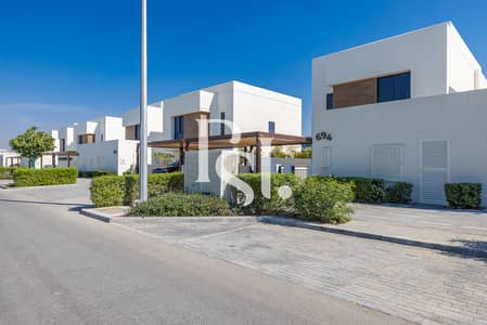 5 Bedroom Villa for Sale in Yas Island, Abu Dhabi - Luma-noya-yas-island-abu-dhabi-2. jpg