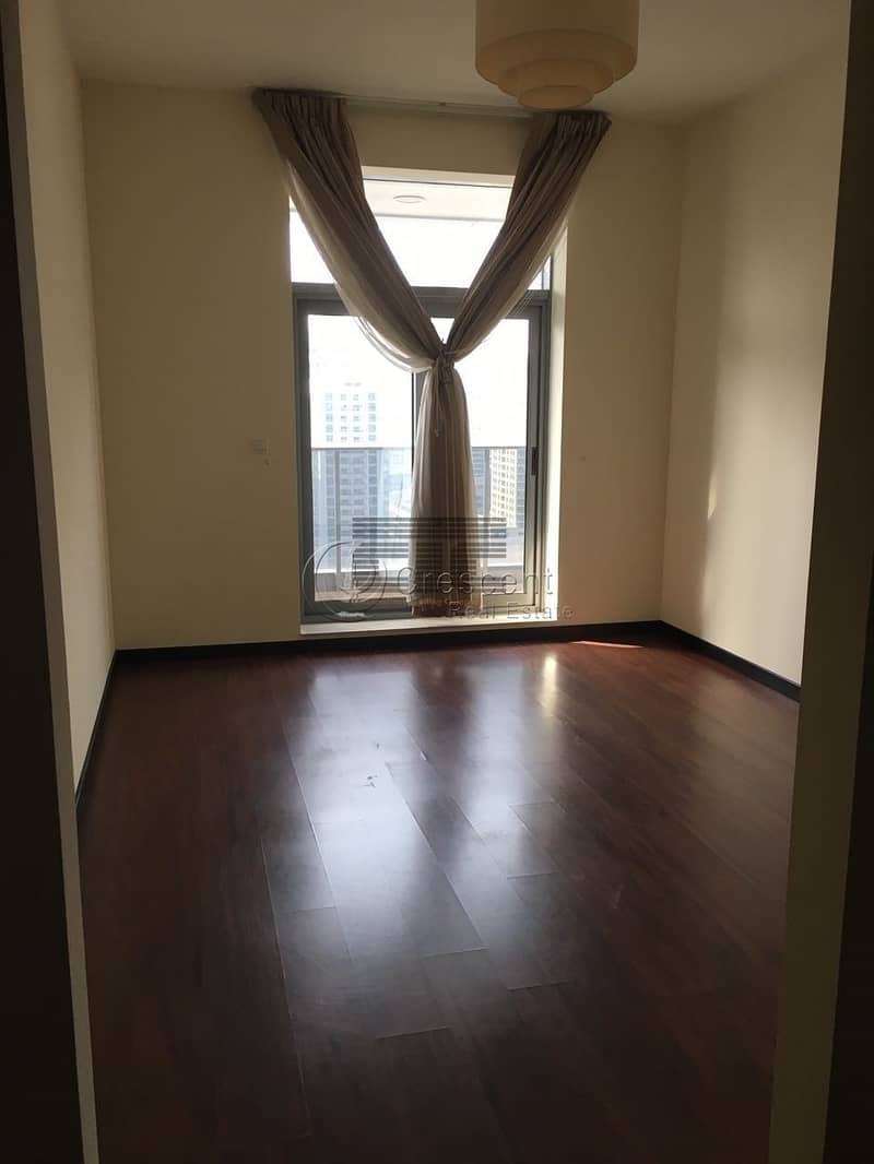 GREEN LAKE  3 BR + MAIDS ROOM WITH LAKE VIEW AND SZR VIEW IN JLT  @160000