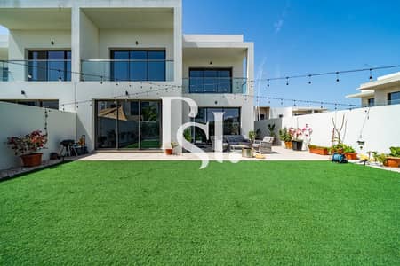 3 Bedroom Townhouse for Sale in Yas Island, Abu Dhabi - aspen-corner-townhouse-yas-acres-yas-island-abu-dhabi-property (3). jpg