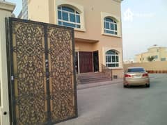 للبيع فيلا تصميم رائع و حديث موقع مميز