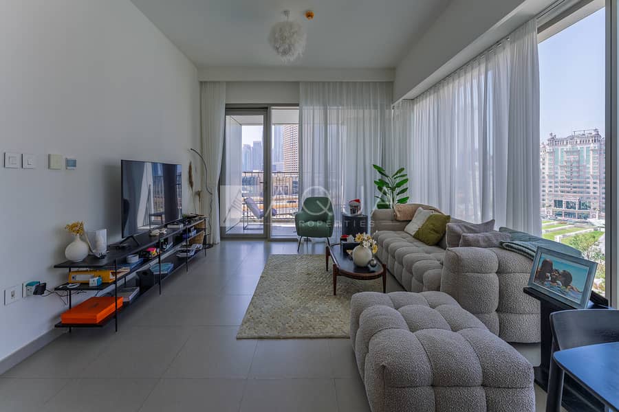 Rented 400k | Corner 05 Layout | Furnished Rented 400k | Corner 05 Layout | Furnished