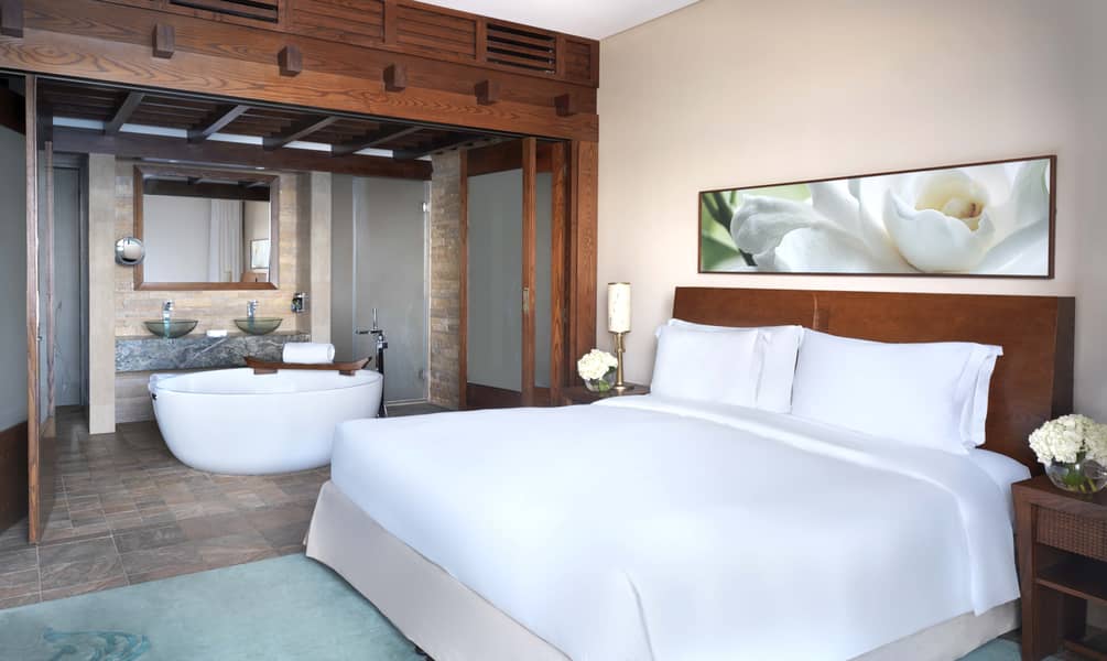9 STP 1 Bedroom Apartment Seaview Bedroom Bathroom_0002 copy. jpg