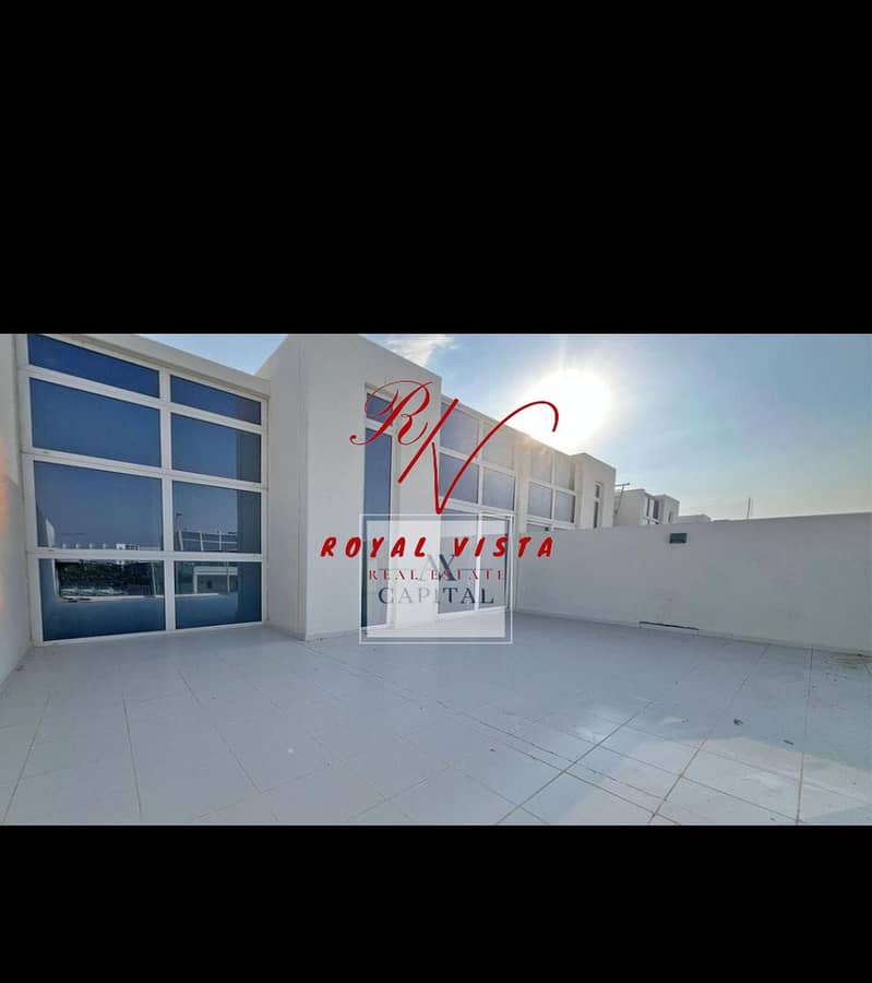14 WhatsApp Image 2025-03-14 at 21.45. 01 (2). jpeg