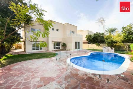 5 Bedroom Villa for Rent in The Meadows, Dubai - Upgraded | 5BR + Maid | Swimming pool