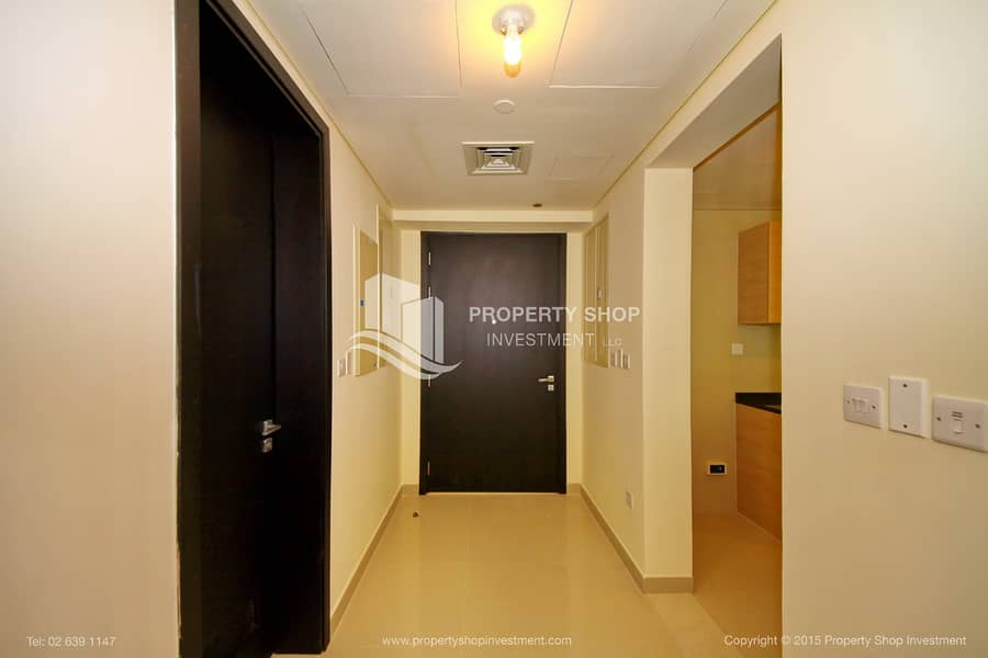 6 1-bedroom-apartment-al-reem-island-marina-square-tala-tower-foyer. JPG