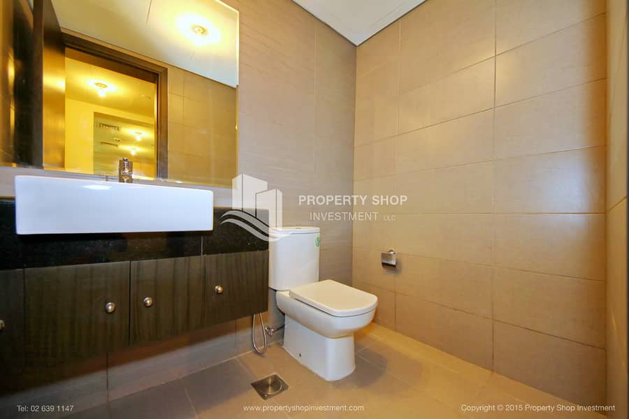 9 1-bedroom-apartment-al-reem-island-marina-square-tala-tower-powder room. JPG