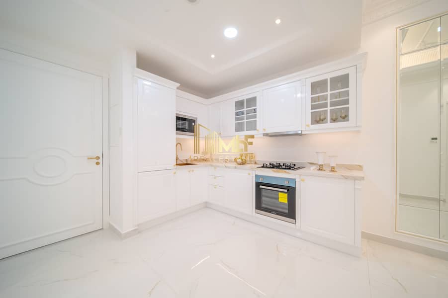 3 Kitchen 2. jpg