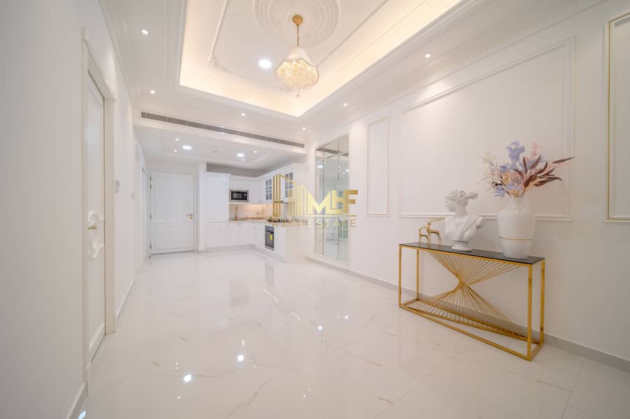 4 Living Room 3. jpg