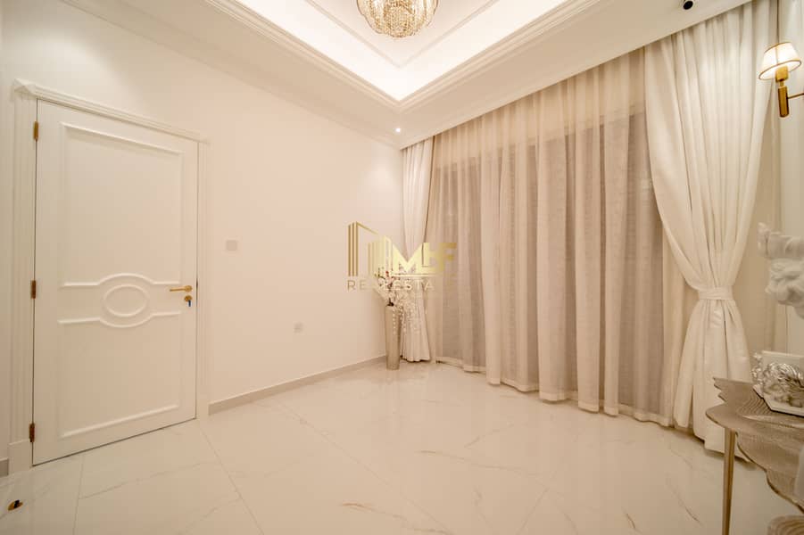 5 Bedroom 7. jpg
