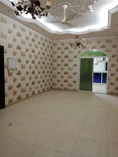 beautiful 3 bedrooms separate entrance 1st Floor huge flat garden big store beautiful 3 bedrooms separate entrance 1st Floor huge flat garden big store