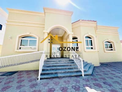 Huge luxurious villa at prime location