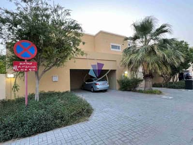 Prime Location / Specious 3 Bedroom Villa .