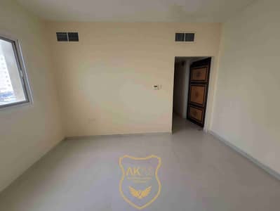 Big 1BHK Near Mubarak Centre with Central AC