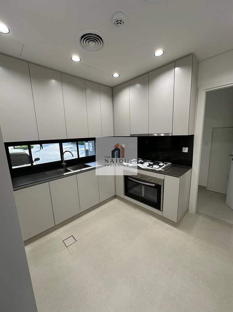 5 Kitchen3. jpeg