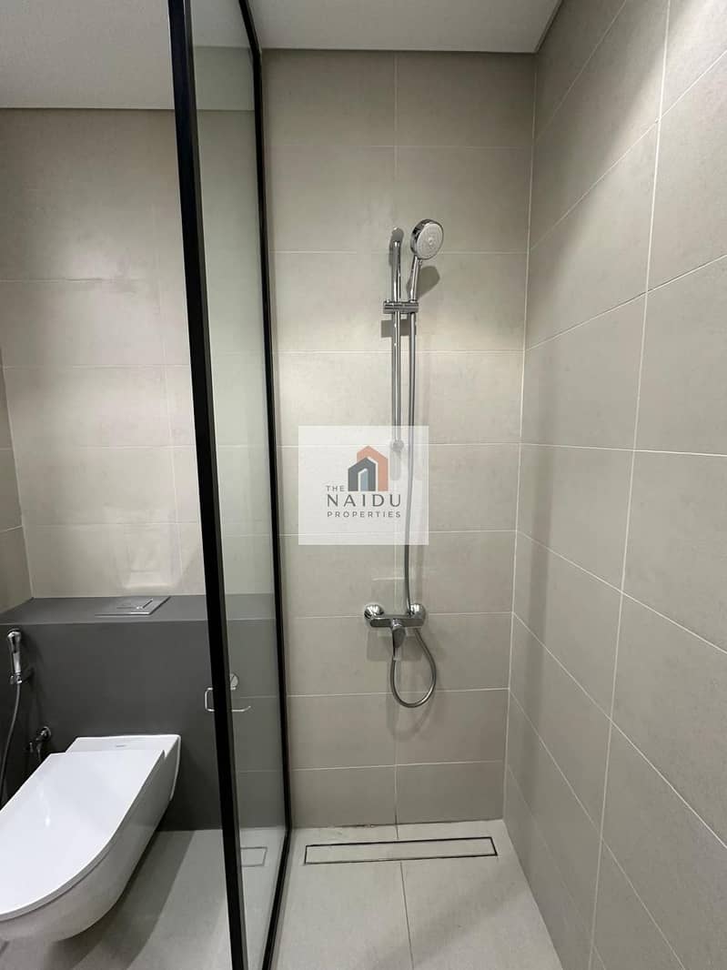 15 Bath3. jpeg