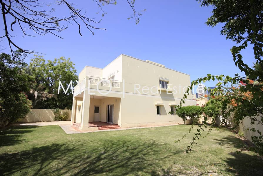 4 bed + M | type 14 | New kitchen | Next to pool