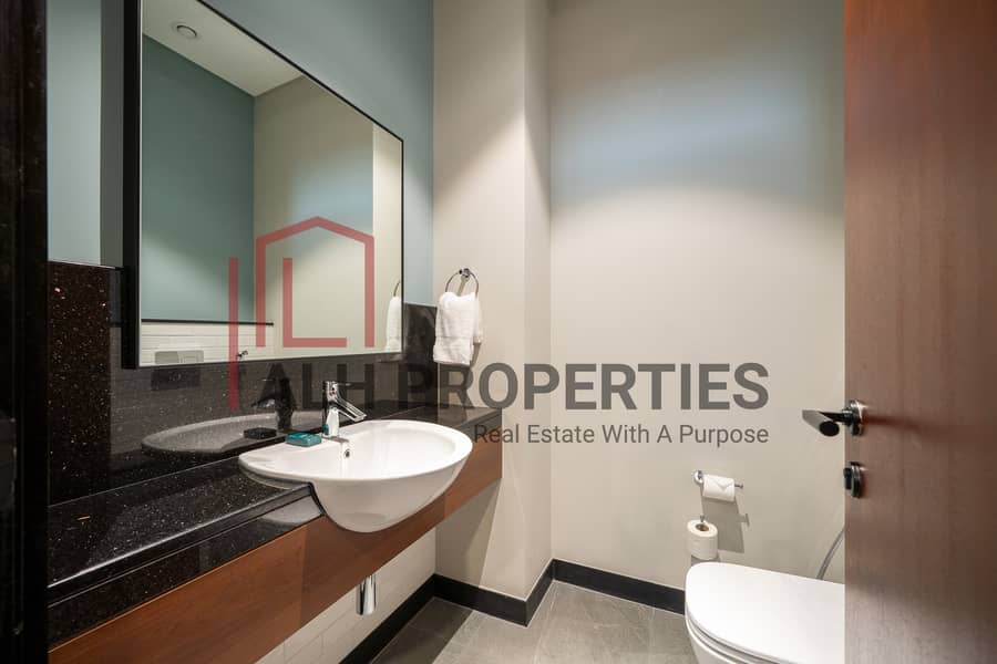 17 Double Tree_1504_3bd burj khalifa-11. jpg