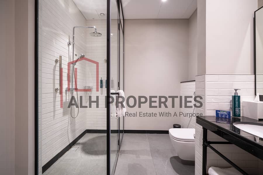 27 Double Tree_1504_3bd burj khalifa-29. jpg