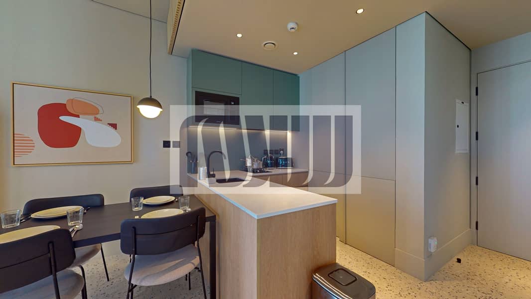 5 UPSIDE-Living-The-Suite-Meydan-Views-09132023_100824. jpg