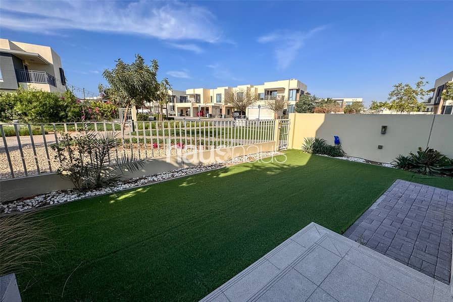 位于迪拜山庄,枫叶社区,枫叶1号公寓 4 卧室的别墅 350000 AED - 11119469 位于迪拜山庄,枫叶社区,枫叶1号公寓 4 卧室的别墅 350000 AED - 11119469