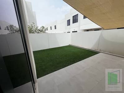 2 Bedroom Townhouse for Rent in Yas Island, Abu Dhabi - 1f0fa398-eebf-4e88-9819-61bf9f3aad41. jpg