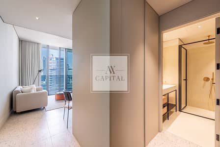 Studio for Sale in Business Bay, Dubai - Furnished |Burj Khalifa and Canal View | Luxurious