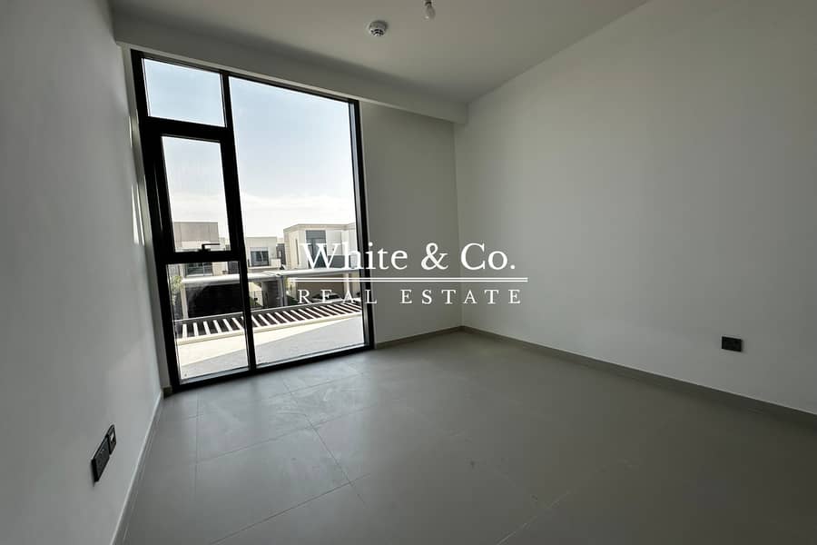 Exclusive | Landscaped | Great Location - Image 7