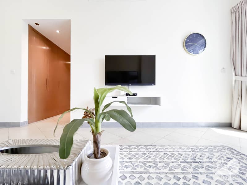 4 Madison Residency - 1606 - LIVING - 6. jpg