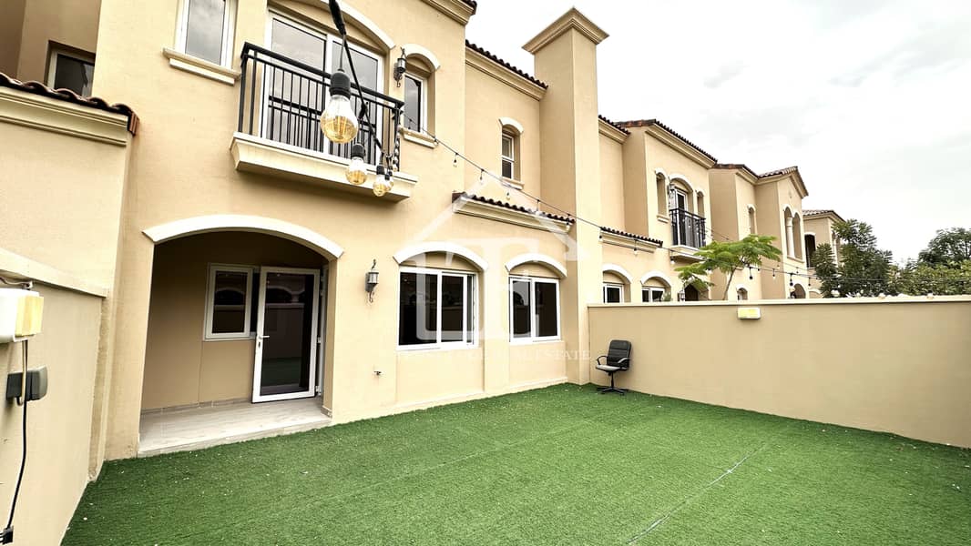 Vacant | Near to Market Place | Well Maintained Vacant | Near to Market Place | Well Maintained