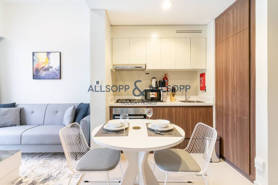 4 Dining Area
