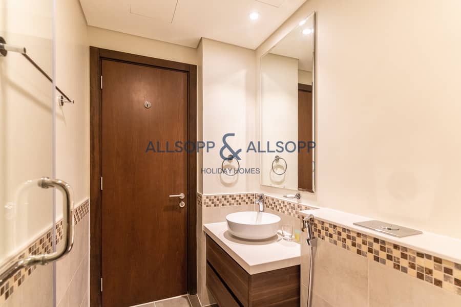 9 Bathroom Area