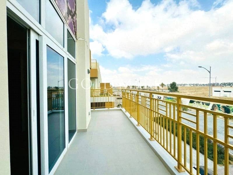 Corner Unit | Vacant | Ready To Move In Corner Unit | Vacant | Ready To Move In