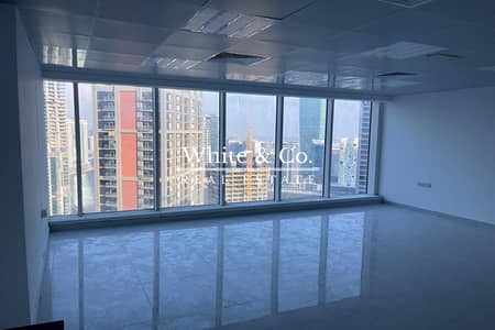 Office for Rent in Business Bay, Dubai - High Floor | Grade A Tower | Canal View