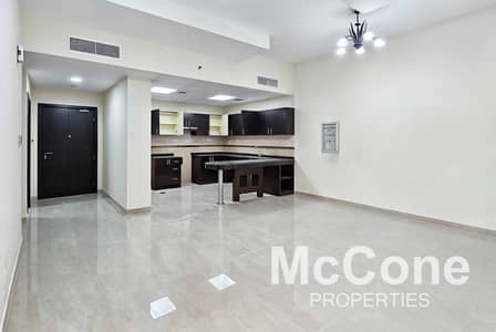 1 Bedroom Apartment for Rent in Sheikh Zayed Road, Dubai - Spacious | Mini Terrace | Quite Building