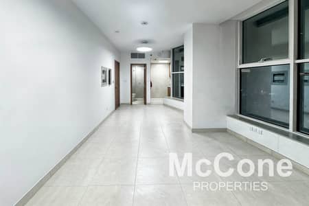 Studio for Rent in Sheikh Zayed Road, Dubai - Near Metro | Prime Location | Unfurnished
