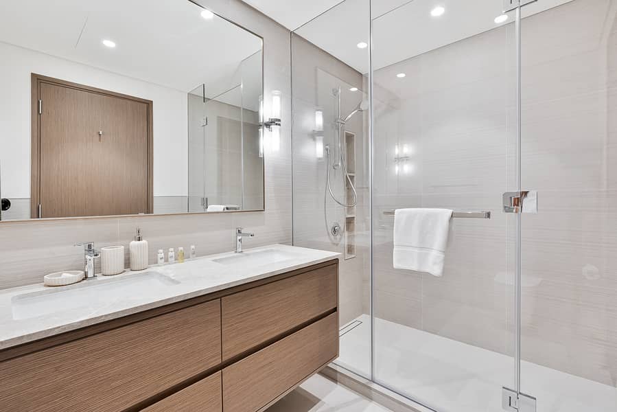 14 Bathroom 1. jpeg